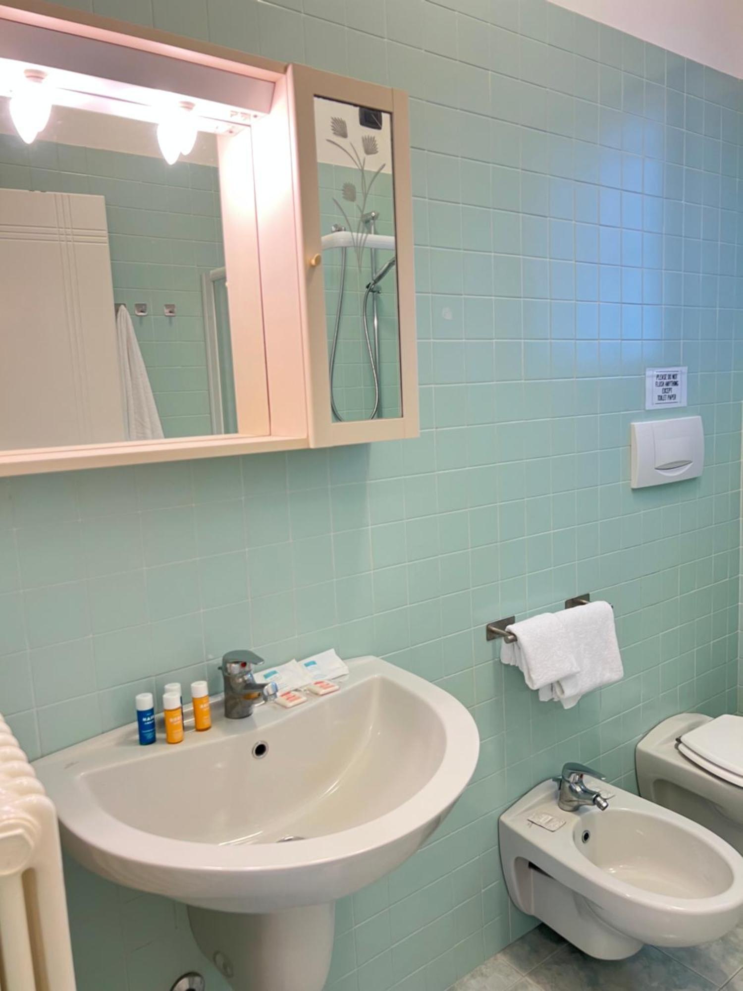 Margherita 8 Apartment - Ground Floor Rimini Luaran gambar
